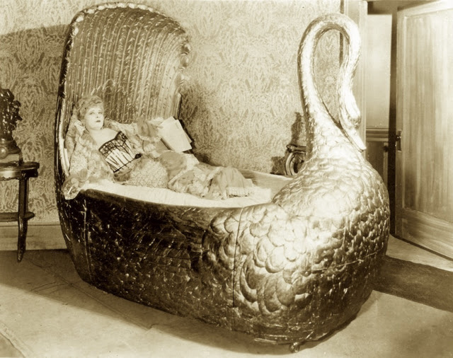 Mae West swan shaped bathtub